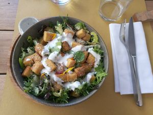 Vegan César salad at Aromaticus - Trastevere in Rome