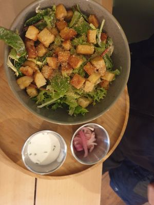 Caesar salad with tempeh at Aromaticus - Trastevere in Rome