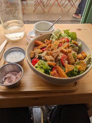 The Ceasar salad fit for an emperor at Aromaticus - Trastevere in Rome