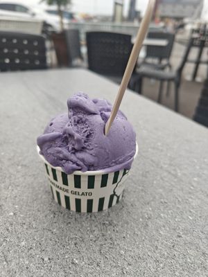 Grape flavoured at Glassmagasinet in Visby