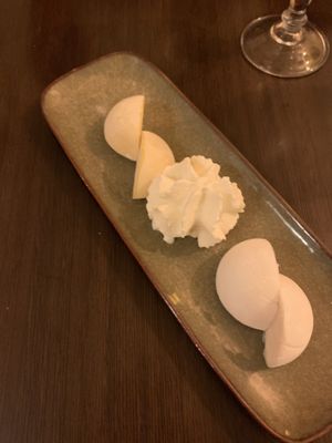 Mochis vegan Yuzu et Litchi  at Sushi Couronne in Aix-en Provence