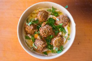 Humus falafel bowl at Falafelaki in Crete
