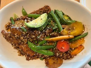 Teriyaki Quinoa bowl with tempeh at True Food Kitchen in Jacksonville