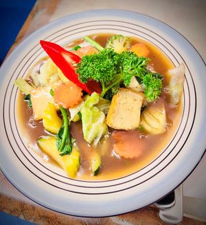 Rad-Na flat rice noodles in gravy sauce at U-TONG in Clayfield