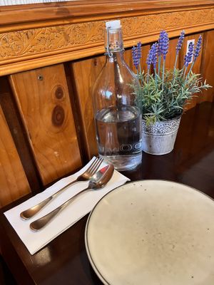 Table setting   at U-TONG in Clayfield