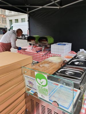 Pizzas in the oven! Friday morning in Ghent at Plant A Pizza in Ghent