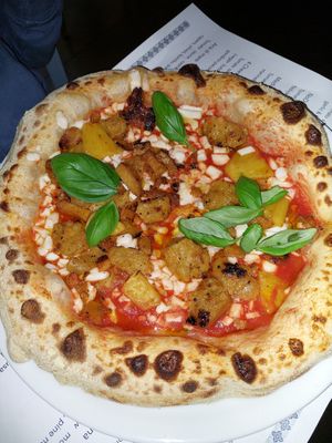 Amai hawai at Plant A Pizza in Ghent