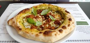 Pesto leonardo at Plant A Pizza in Ghent