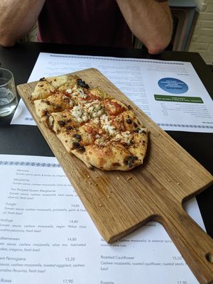 Chili garlic cheese bread at Plant A Pizza in Ghent