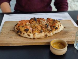 Spicy garlic bread at Plant A Pizza in Ghent