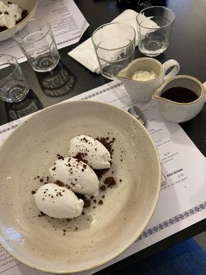 Dame blanche   at Plant A Pizza in Ghent