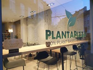 Outside at Plant A Pizza in Ghent