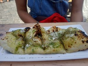 Cheese and garlic at Plant A Pizza in Ghent