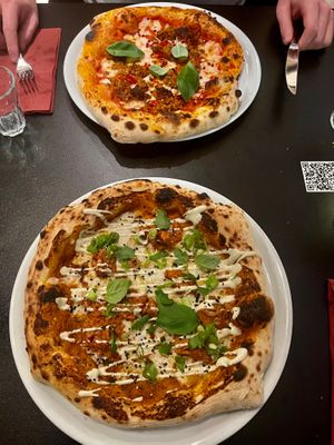 ShaWarrema Pizza + La Mamma Rossa Pizza  at Plant A Pizza in Ghent