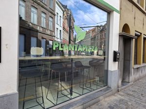 Outside at Plant A Pizza in Ghent