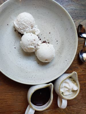 Dame blanche at Plant A Pizza in Ghent