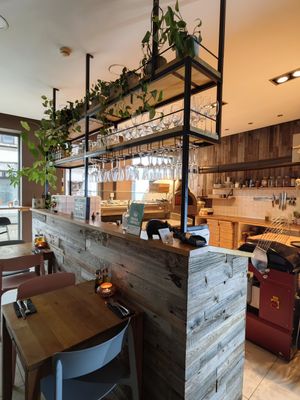 Bar inside at Plant A Pizza in Ghent