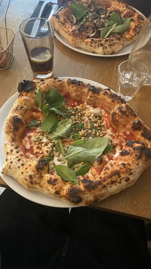 Pimped margherita  at Plant A Pizza in Ghent