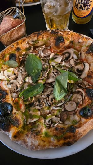 Pizza Funghi at Plant A Pizza in Ghent