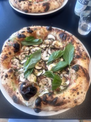 Fungi  at Plant A Pizza in Ghent