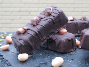 Snickers - home made peanut butter with peanut oil, no sugar involved; cashew, cocoa butter, as well. at Raw Bakery in Bucharest