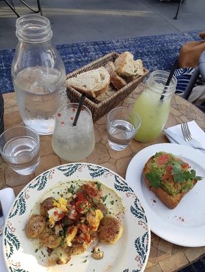 Avo toast at Creatures in Paris