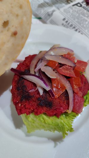 Hamburguesa vegana at A Saia de Carolina in Ourense