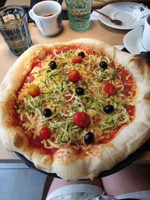 Vegan pizza at Superfood Healthy Food Factory in Split
