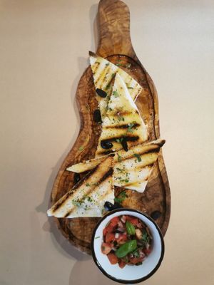 bruschetti basil  at Superfood Healthy Food Factory in Split