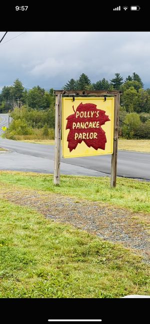 Signage  at Polly's Pancake Parlor in Sugar Hill