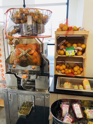 Fresh Squeezed Orange Juice at Mothers Market in Manhattan Beach