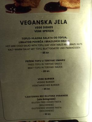 Vegan menu at Cocopazzo in Omis