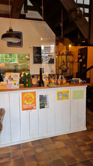 The counter at Het Koffiepand in Middelburg