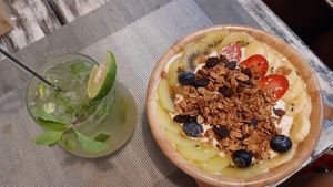 Virgin mojito and Tropicana bowl at Go Vegan Cafe in Phuket