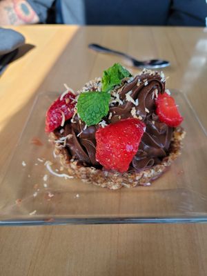 Tart 🖤 at Local Ocean Seafoods in Newport