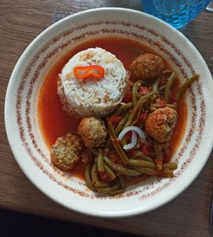 riz aux vermicelles, boulettes de légumes at Wisso's in Tarbes