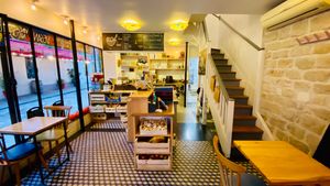  at Le Crémieux in Paris