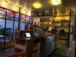  at Le Crémieux in Paris