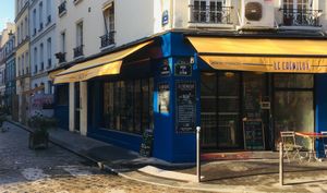 Le Crémieux is in the famous rue Crémieux in Paris at Le Crémieux in Paris