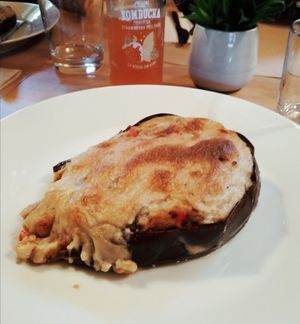 Berenjena rellena vegana at A Morena in Lugo