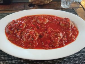 Sorrentinos de verduras con salsa de lentejas, muy rico at Los Kamikazes in Colonia Del Sacramento