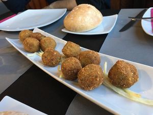 Vegan croquettes at Mis en Plas in Burela