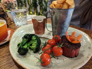 'Steak' and chips with peppercorn sauce at The Greenhouse in Fleet