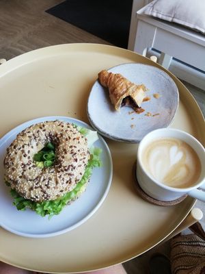 Like egg Bagel, chocolate croissant and cappuccino at Plant Base in Berlin