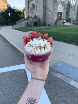 Beautiful bowl 😍😍 at Playa Bowls in Brighton