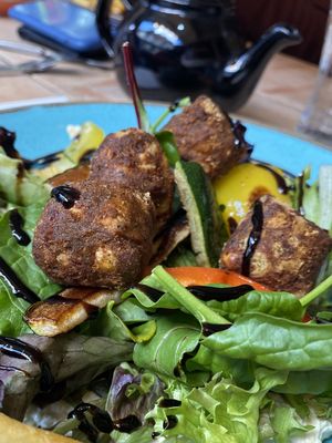 🌱Vegan Falafel Salad 🌱  at The Habit in York