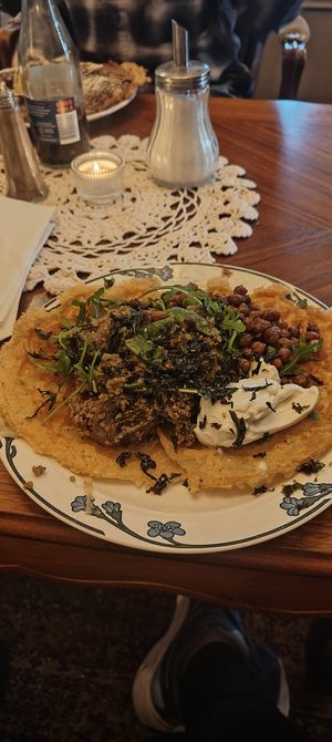 Vegan japanese waffle with chickpeas, mushrooms, ruccola, quinoa and creme fraiche. at Klockargårdens Våffleri in Grodinge