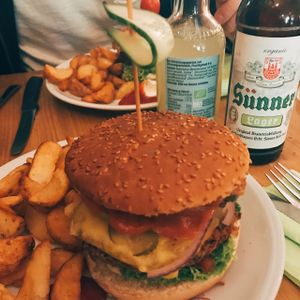 I highly recommend the Hawaiian burger. It had the perfect combination of flavors and the burger-sauce was incredible. Greatest tasting vegan burger I've had so far.  at Signor Verde in Cologne