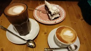 Coffee, macchiatto and the super delicious bounty cake ! at Signor Verde in Cologne