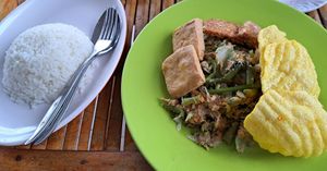 Serbuk with tofu and tempe at Cafe Rifka in 